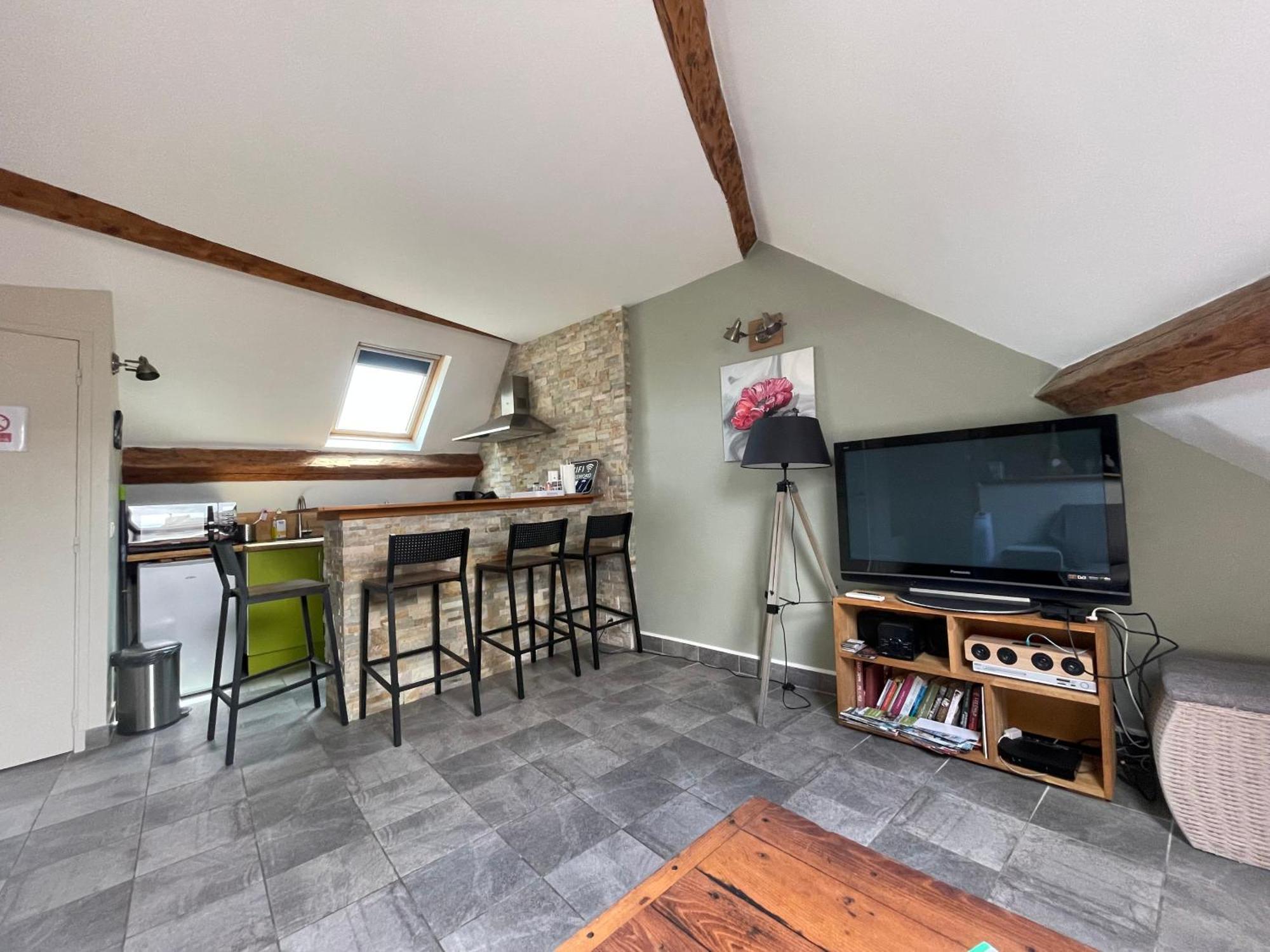 Grand Studio Bayeux: Cozy 3-Star in Historic Center Exterior photo