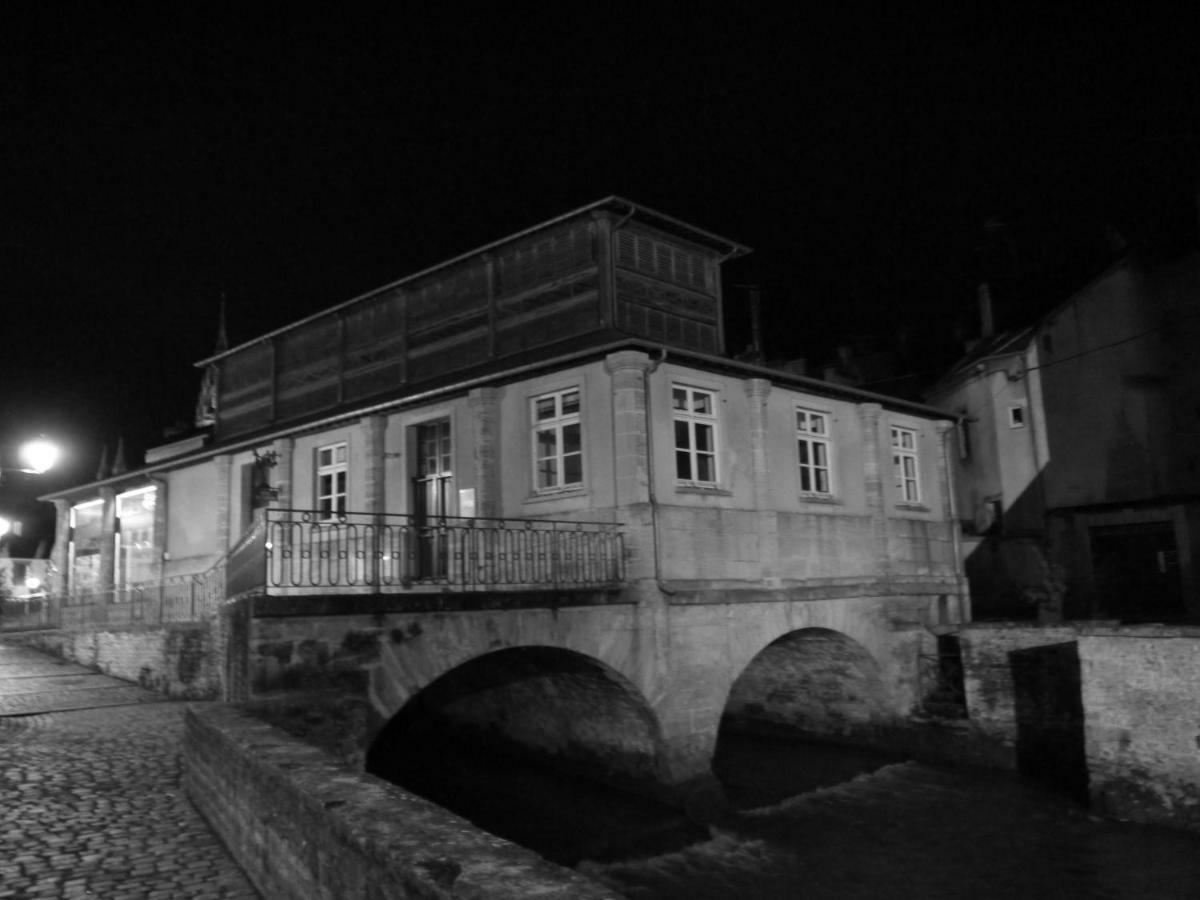 Grand Studio Bayeux: Cozy 3-Star in Historic Center Exterior photo
